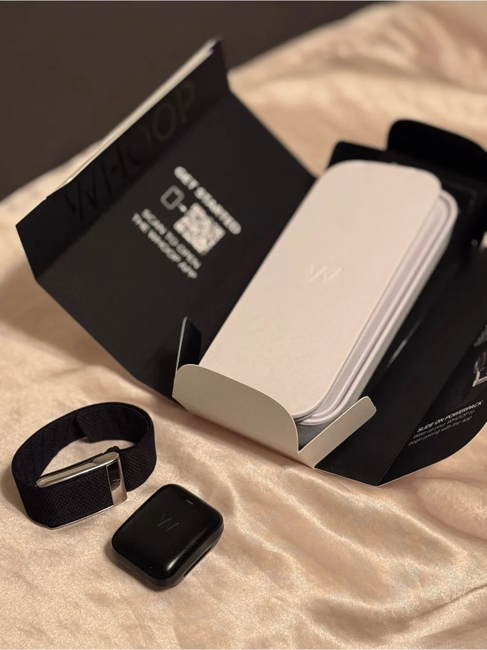 BRAND NEW w/ box! Whoop Life Black wearable health tracker w/ Portable Charger